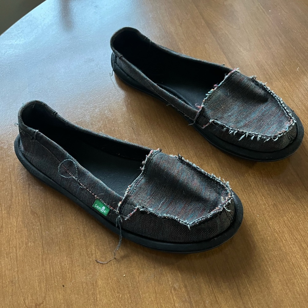 Sanuk slip on shoes